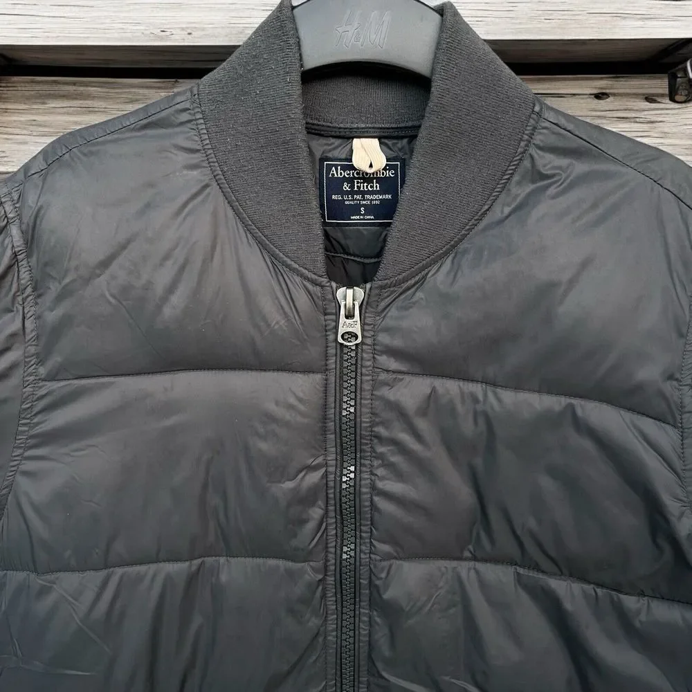 Abercrombie & Fitch Gray Puffer Jacket‎ Men's Size S